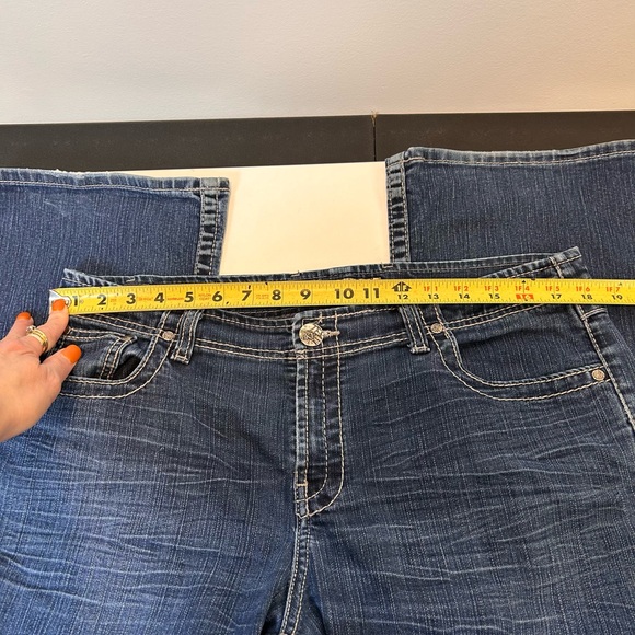 BKE Buckle Bootcut Wendi Jeans Stretch embroidered pockets Women’s Size 34x31.5 - Picture 4 of 7